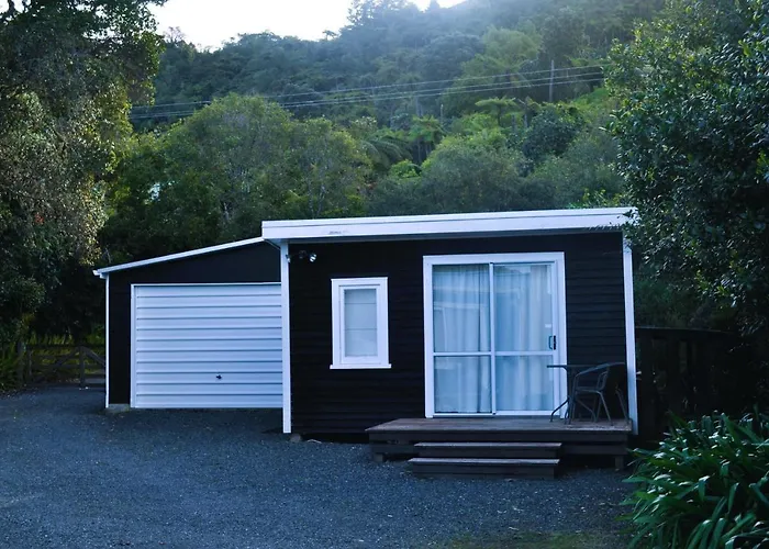 Ferienhaus Lakeside With Jetty At Tarawera
